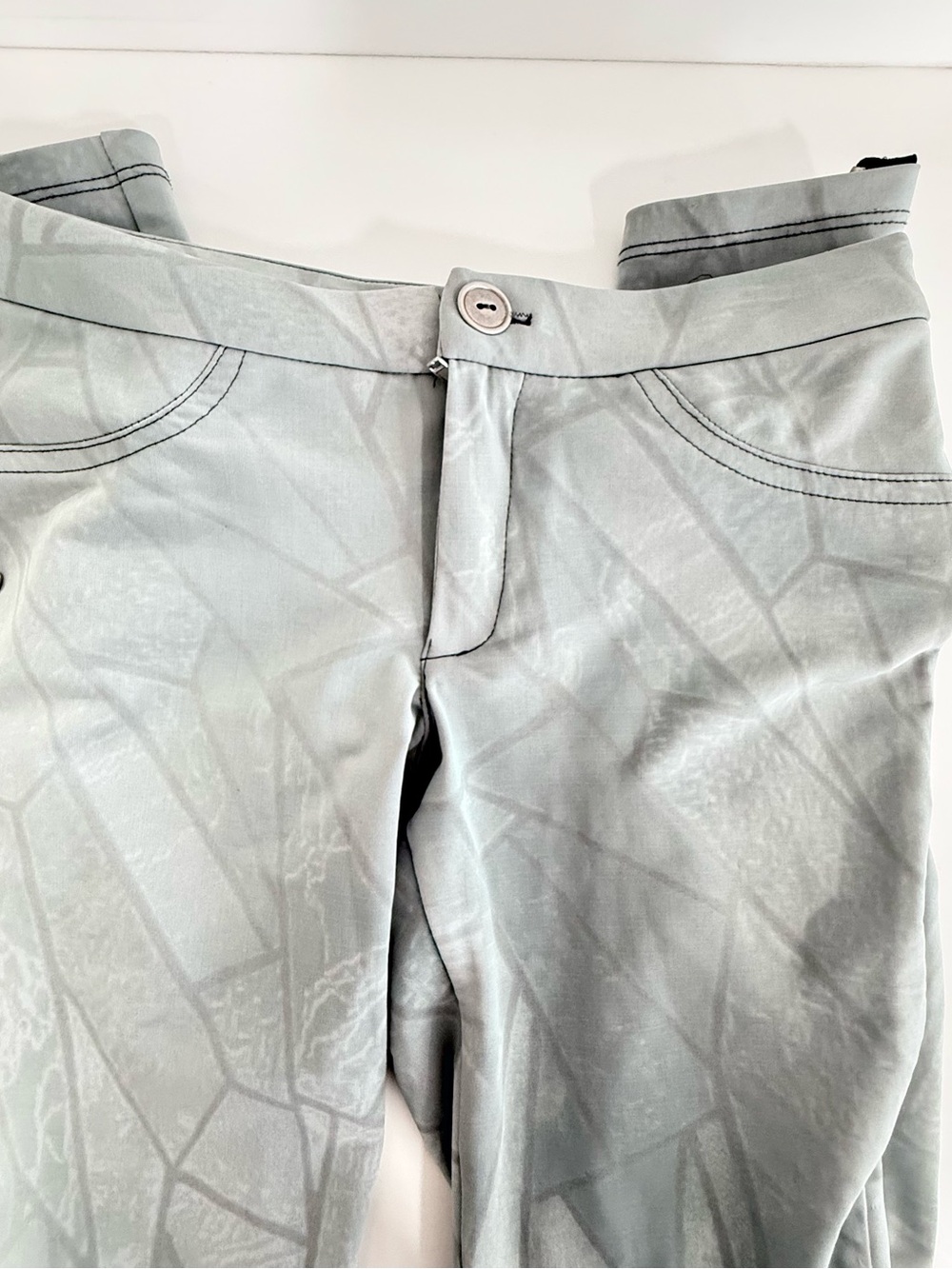 bebe Light Gray High-Rise Pants with Subtle Stitching🔥🔥